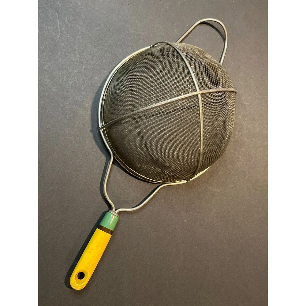 Vintage Mesh Kitchen Strainer Yellow Green Wood Handle Round Sieve Colander 8in